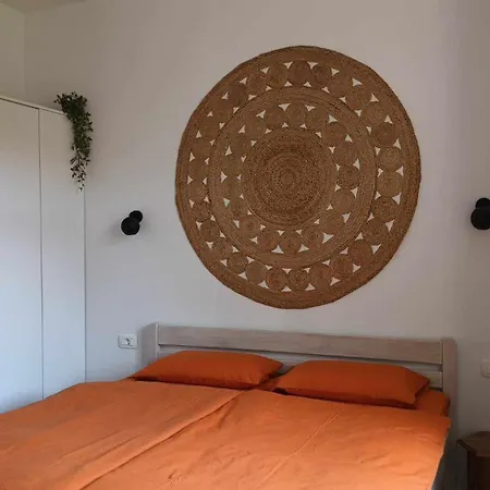 Art Apartment *