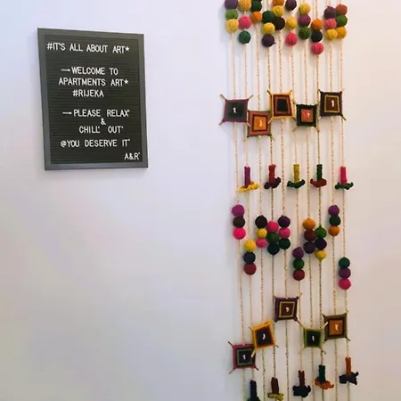 Art Апартаменты *
