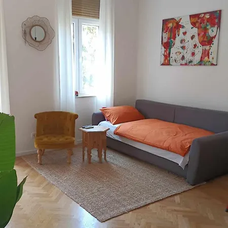 Art Апартаменты *